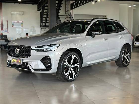 VOLVO XC60 2.0 T8 RECHARGE ULTIMATE DARK AWD GEARTRONIC